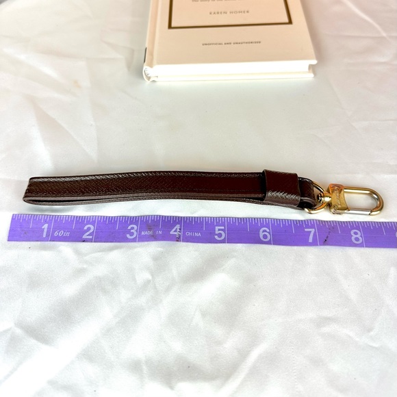 Louis Vuitton Brown Taiga Leather Wristlet Strap - Picture 6 of 6